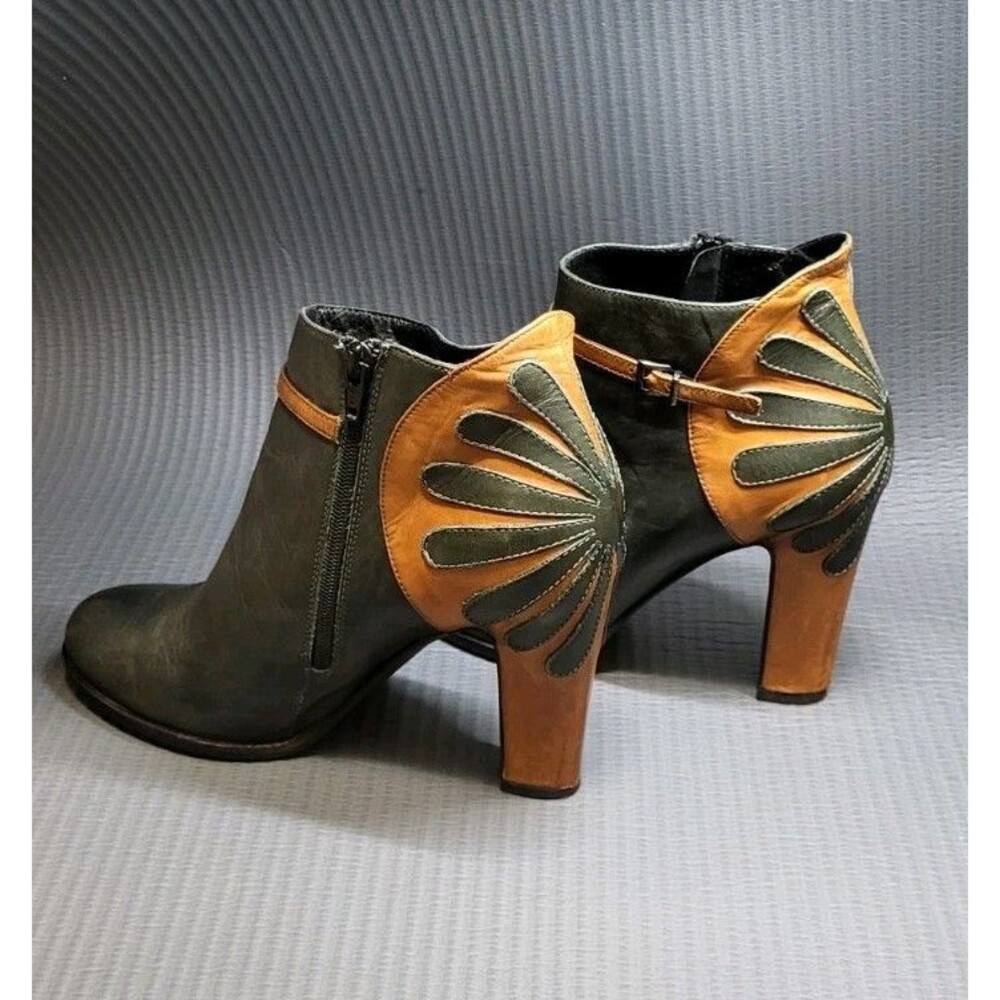 Evado Vera Pelle Leather Booties Sz 39 Olive Green Unique Detail High Heel Italy